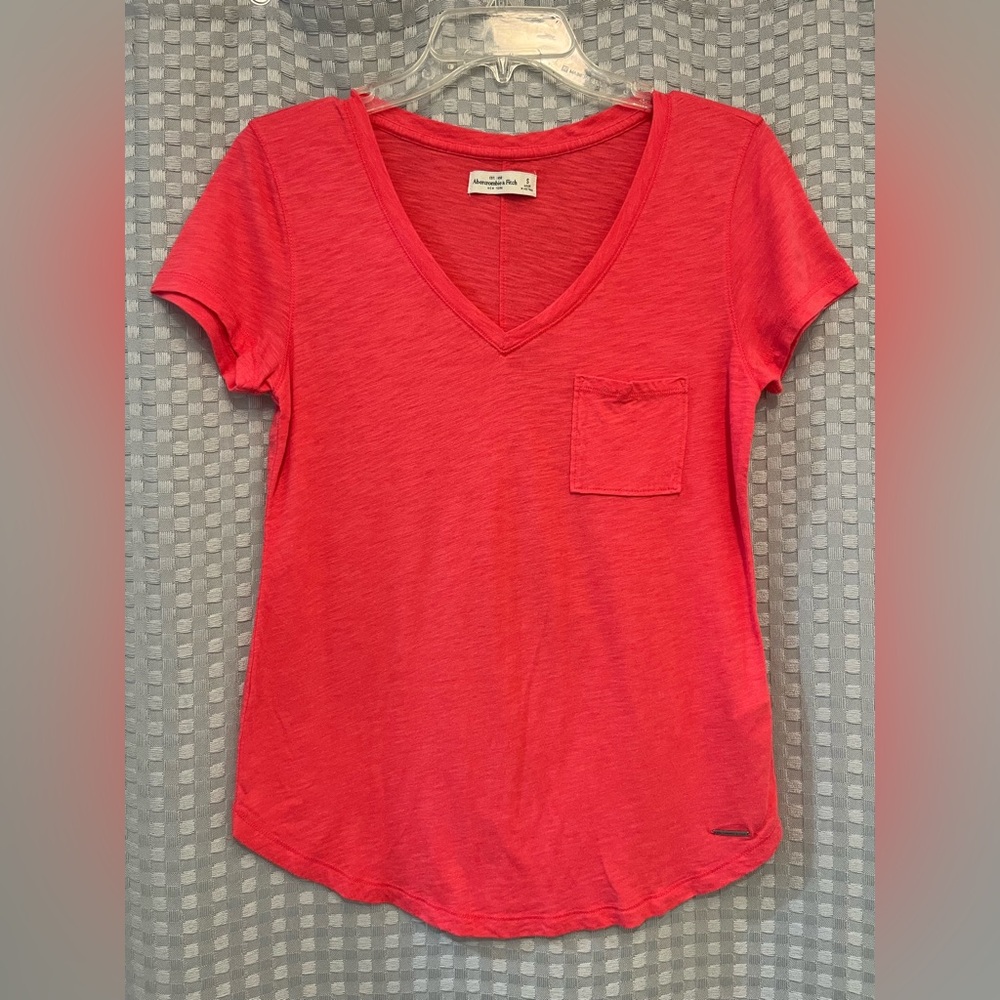Abercrombie & Fitch Women's V-Neck Pocket Tee in Coral